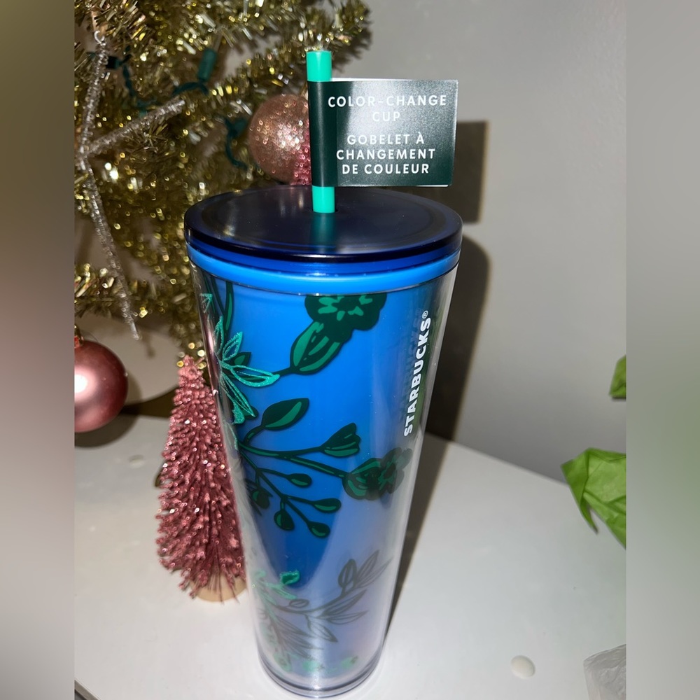 BNWT Blue Floral Starbucks Tumbler 💙